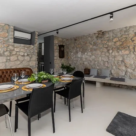 Arija Villa Grizane-Belgrad
