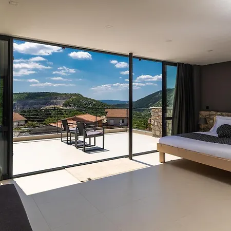 Villa Arija *