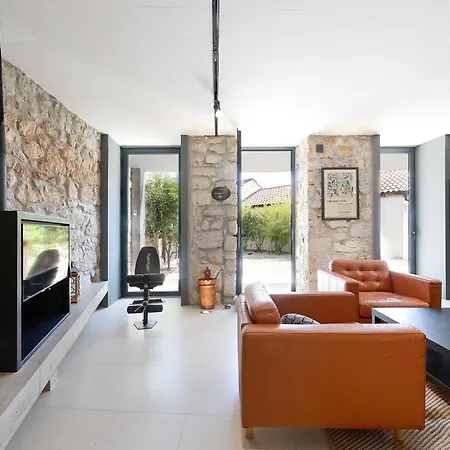 Villa Arija